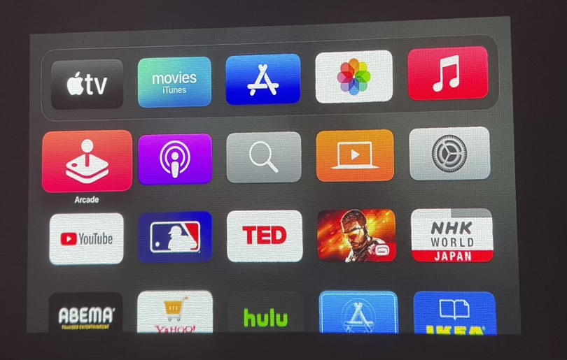 Apple TVのメニュー画面を投影