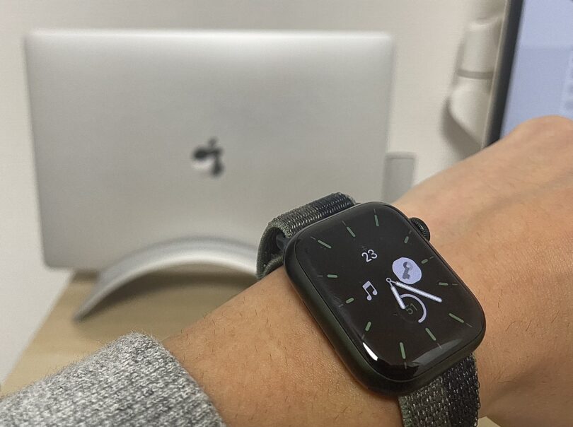 MacのクラムシェルとApple Watch Series 7