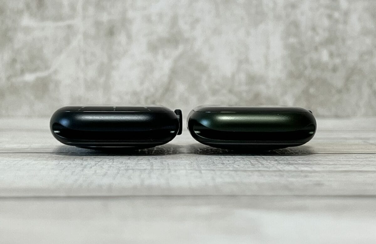 Apple Watch Series 8と7のサイズ感比較(厚み)