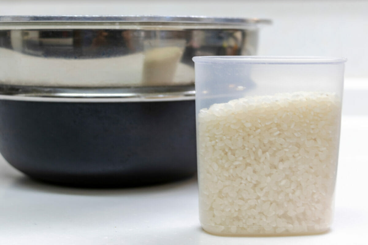 米を計量